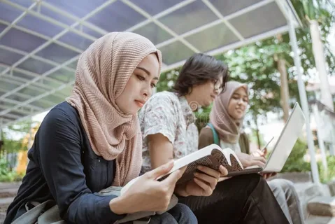 Muslim friendly scholarships