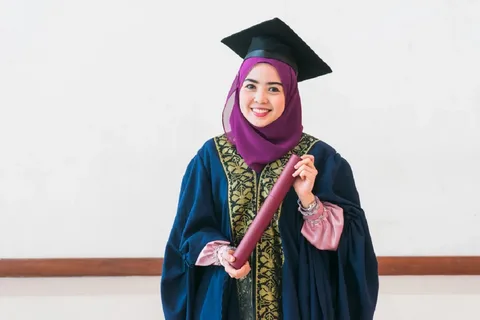 Al‑Musaafir Foundation Scholarship